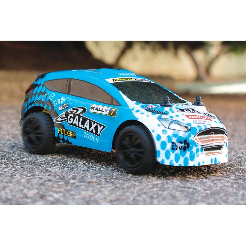 Laad de afbeelding in de Gallery-viewer, Ninco Rc X Rally Galaxy Auto 1:30 Blauw/Wit

